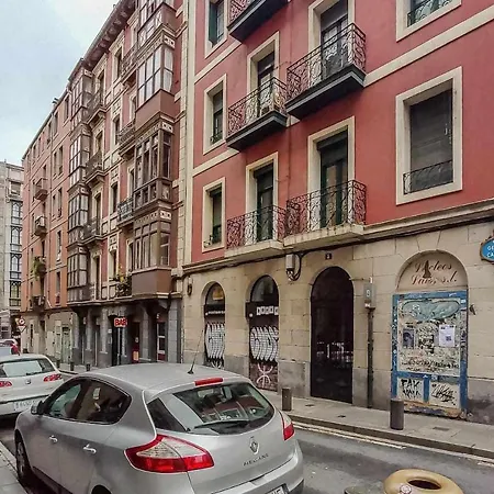 Vivienda Turistica Estilosa En La Zona Vieja *