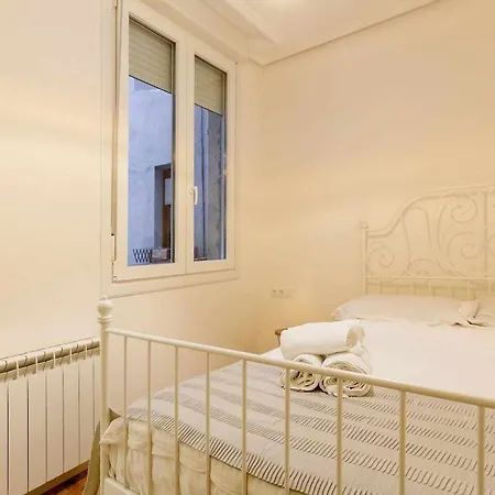 Vivienda Turistica Estilosa En La Zona Vieja Bilbao